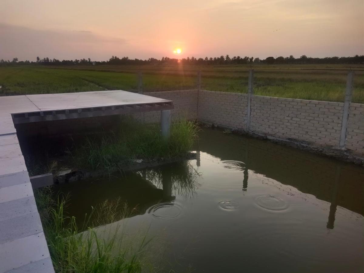 Kurau Inn Farmstay Kuala Kurau Exterior foto